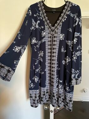 Le Château Black V-Neck Printed Tunic
